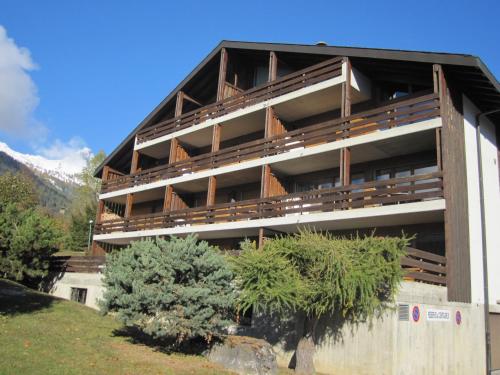 Ovronnaz Switzerland mega hotel
