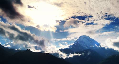 Kazbegi Georgia mega código de promoción booking.com