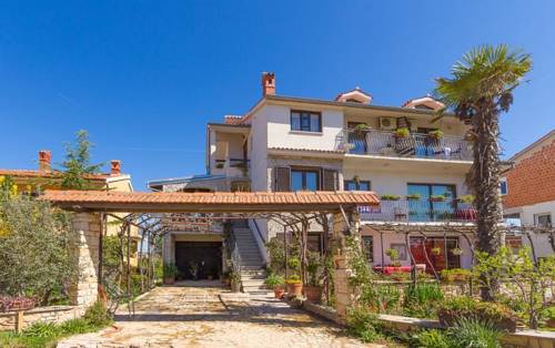 Pomer Kroatien Mega Hotel Gutscheincode Booking.com