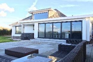 Newquay United Kingdom mega hotel