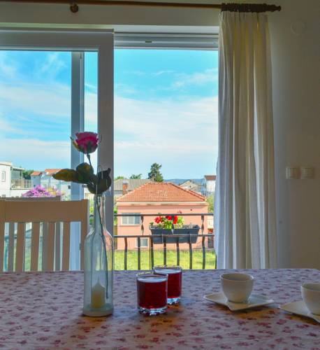 Kastel Novi Croacia mega código de promoción booking.com