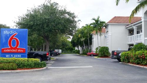 West Palm Beach (FL) United States mega hotel