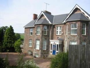 Hele United Kingdom mega hotel