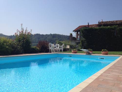 Monforte d'Alba Italia mega código de promoción booking.com