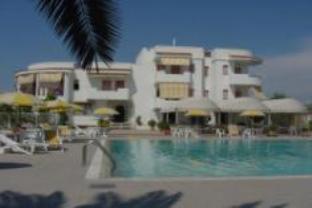 Leporano Marina Italy mega hotel