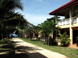 Koh Lanta Thailand mega hotel