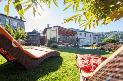 Xares Spain Booking.com Hotel