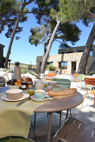 Aspiran  France Booking.com Hotel