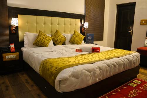 Lucknow India Booking.com Hotel