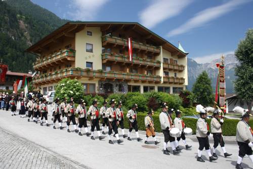 Schlitters Österreich Mega Hotel Gutscheincode Booking.com