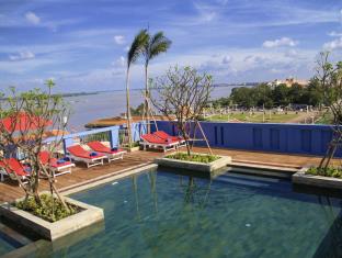 Phnom Penh Cambodia mega hotel