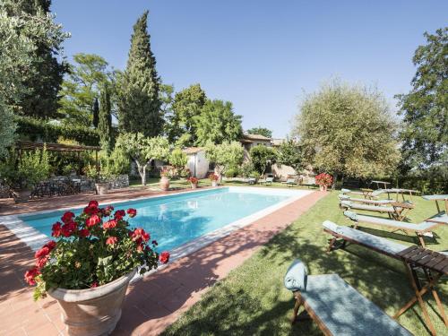 San Gimignano Italy mega hotel