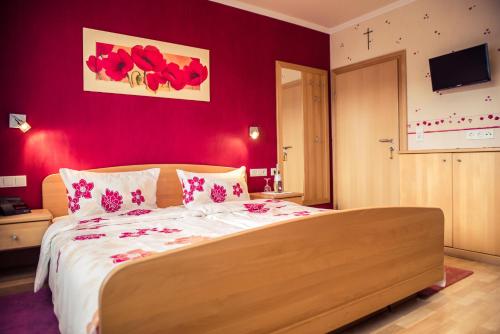 Kruchten Germany mega hotel