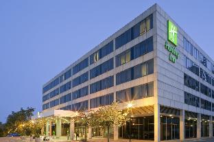 Milton Keynes United Kingdom mega hotel