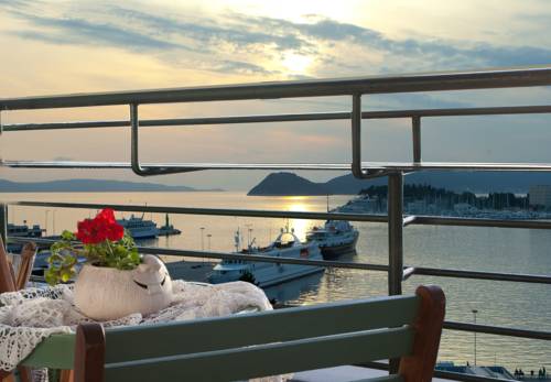 Teilt Kroatien Mega Hotel Gutscheincode Booking.com