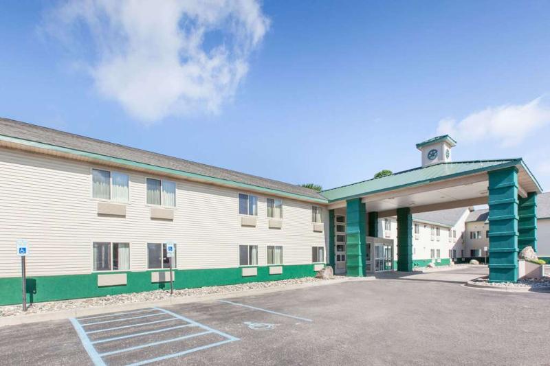 Clare (MI) United States mega hotel