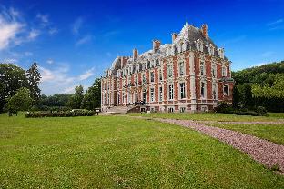 Chateauponsac France mega hotel