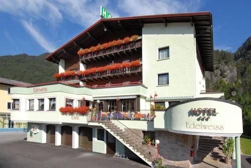 Pfunds Österreich Mega Hotel Gutscheincode Booking.com