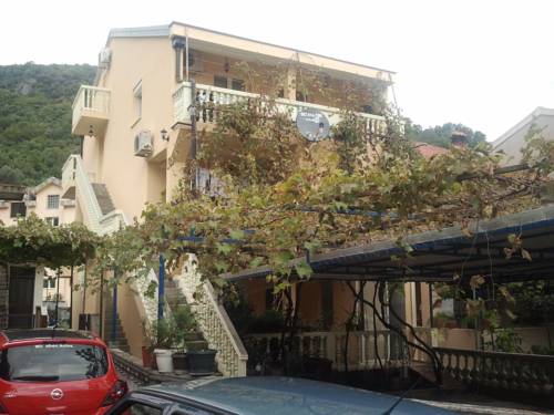 Budva Montenegro mega código de promoción booking.com