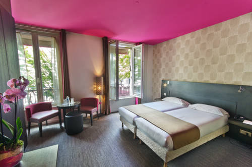 Paris France Booking.com Hotel