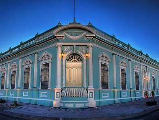 San Salvador El Salvador mega hotel