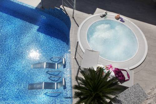Cologna di Tenno Italien Mega Hotel Gutscheincode Booking.com