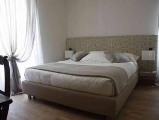 Oggiono Italy mega hotel