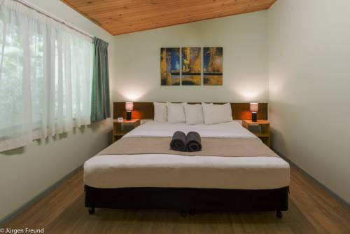 Lake Eacham Australia Booking.com Hotel