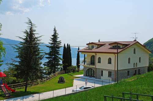 Tignale Italien Mega Hotel Gutscheincode Booking.com