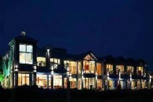 Puerto Piramides Argentina mega hotel