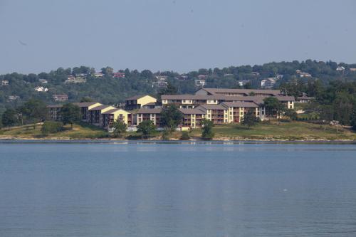 Kimberling City (MO) United States mega hotel