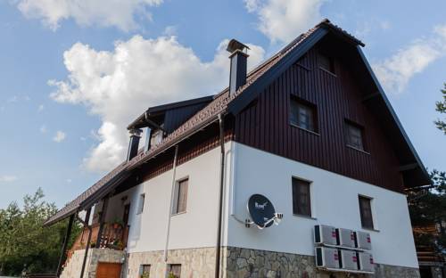 Korenica Croacia mega código de promoción booking.com