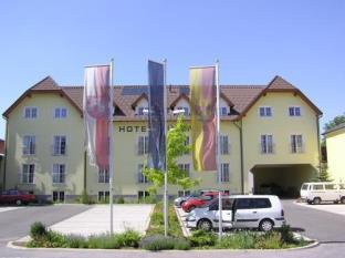 Marz Austria mega hotel