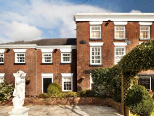 Horwich United Kingdom mega hotel