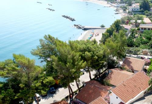 Capo dʼOrlando Italy Booking.com Hotel