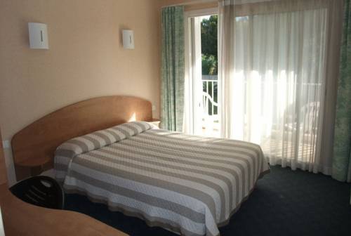 Istres France méga code promo booking.com